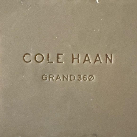 Cole Haan's Grand Series Mira Crossband Sandals, Black Leather Womens Sz 7b - Picture 5 of 9